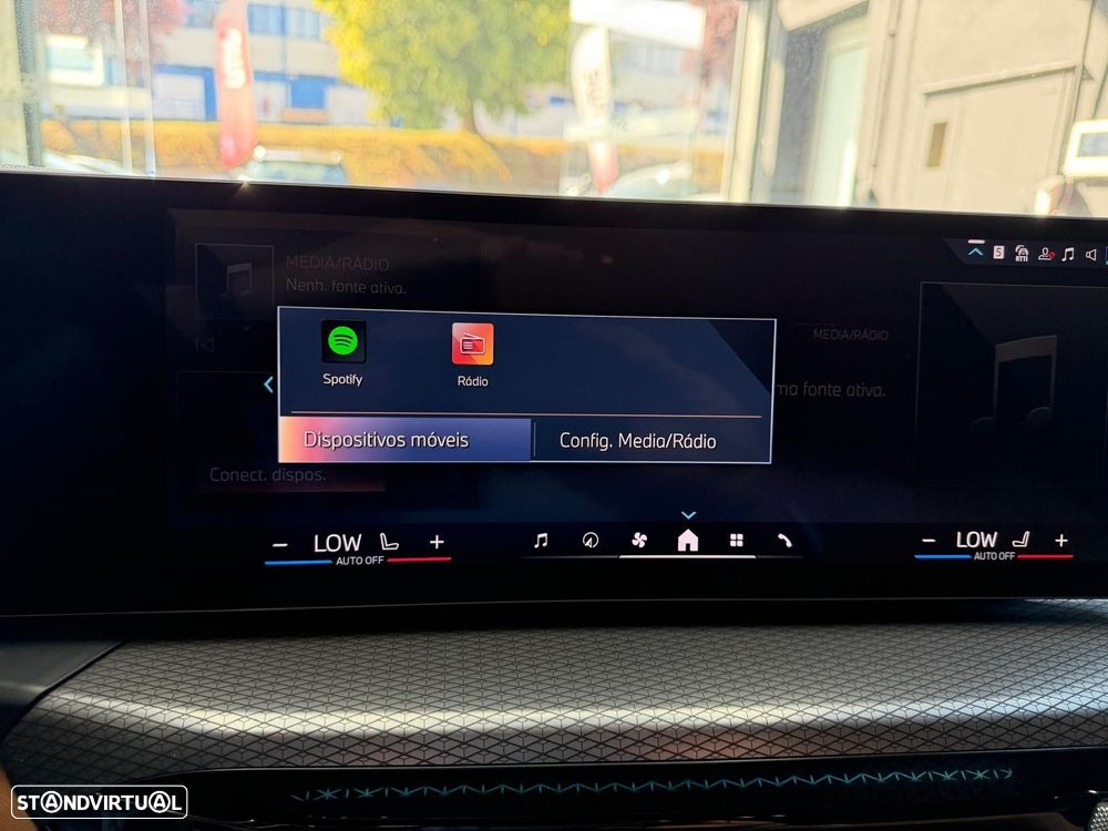 BMW 330 e Pack Desportivo M Pro Auto - 22