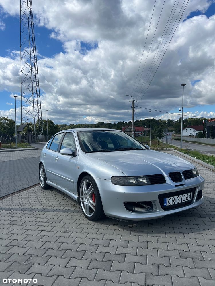 Seat Leon 1.8T Cupra R - 1