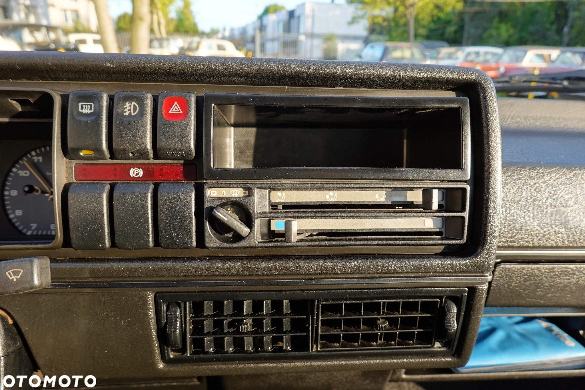 Volkswagen Jetta 1.3 CL - 30
