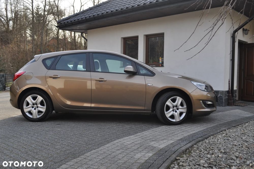 Opel Astra 1.4 Turbo Color Edition - 3
