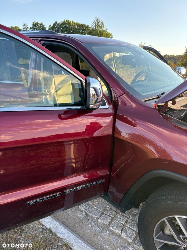 Jeep Grand Cherokee - 10