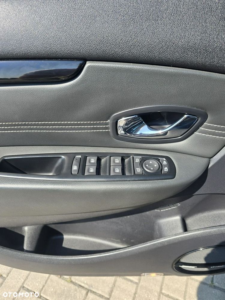 Renault Grand Scenic - 14