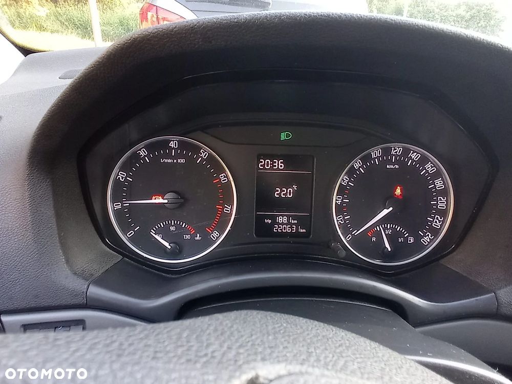 Skoda Octavia 1.6 Tour - 6