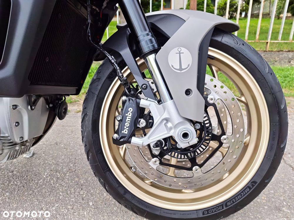 Moto Guzzi V100 Mandello - 19