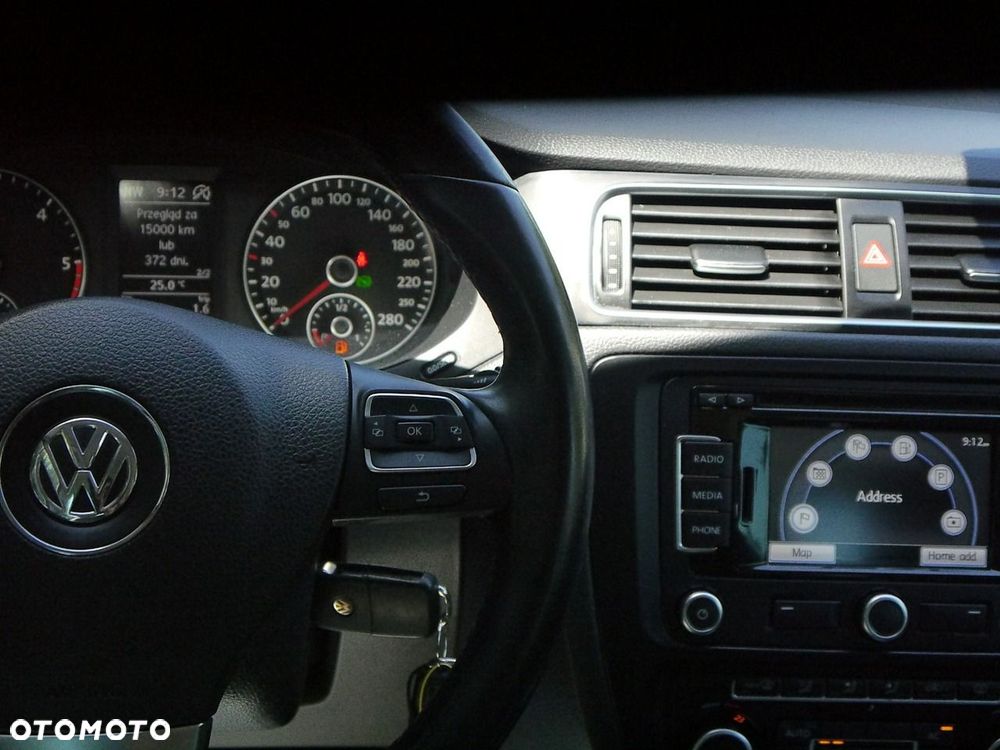 Volkswagen Jetta 1.6 TDI DSG Comfortline - 32
