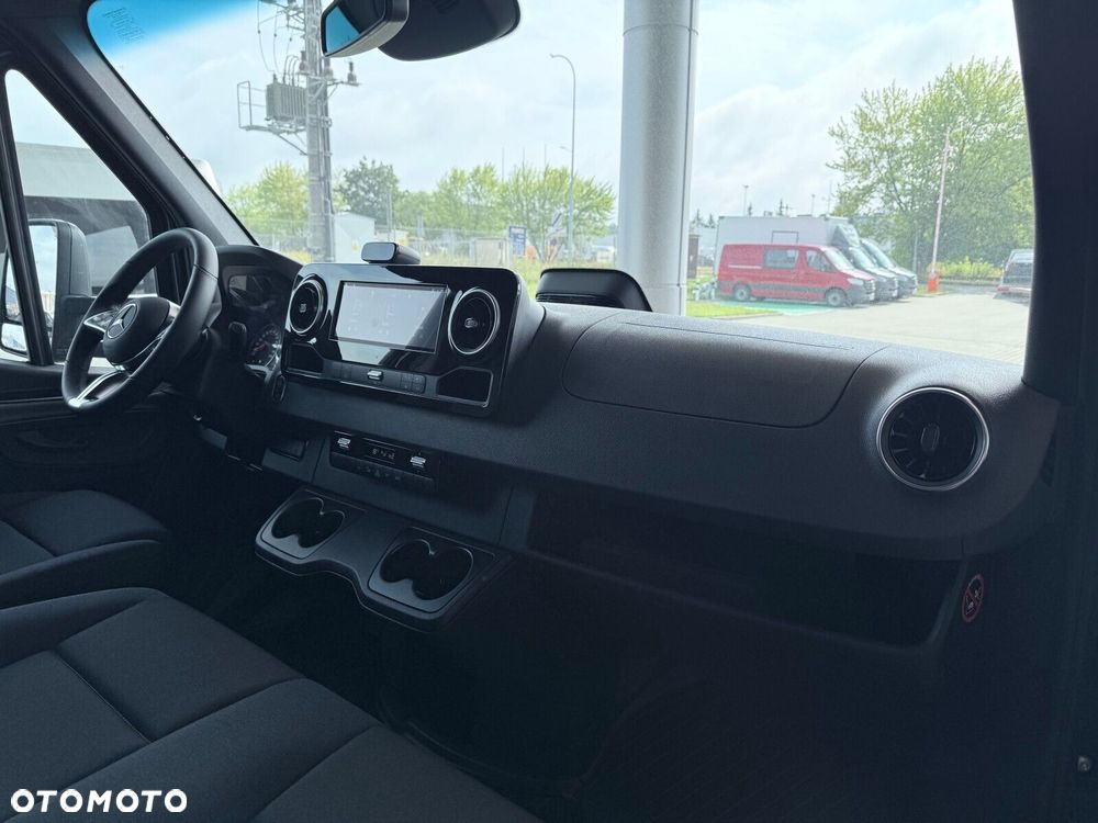 Mercedes-Benz Sprinter 517 cdi długi 4325 mm. - 19