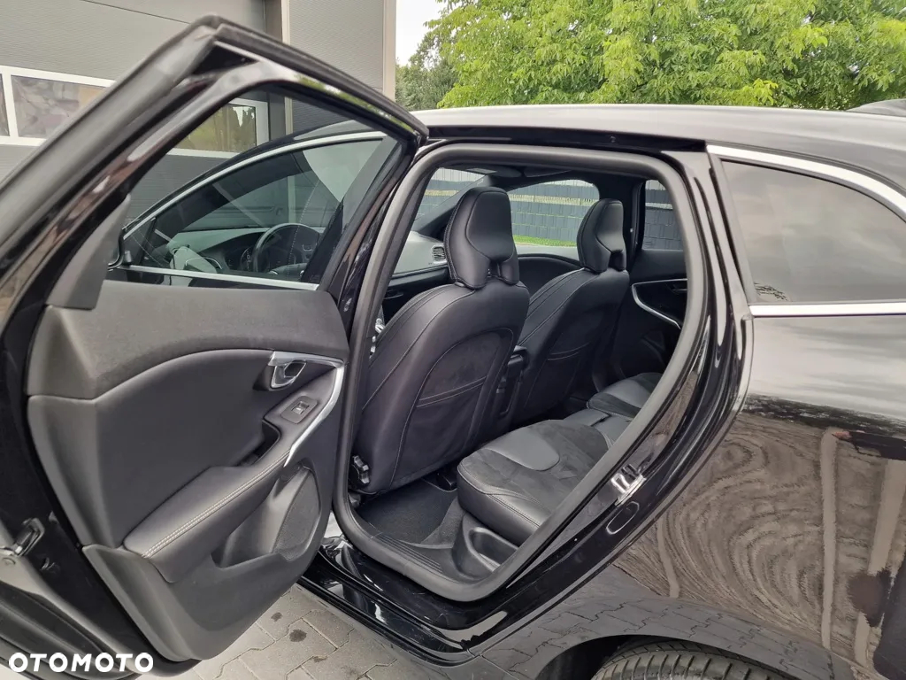 Volvo V40 T3 Geartronic RDesign - 23