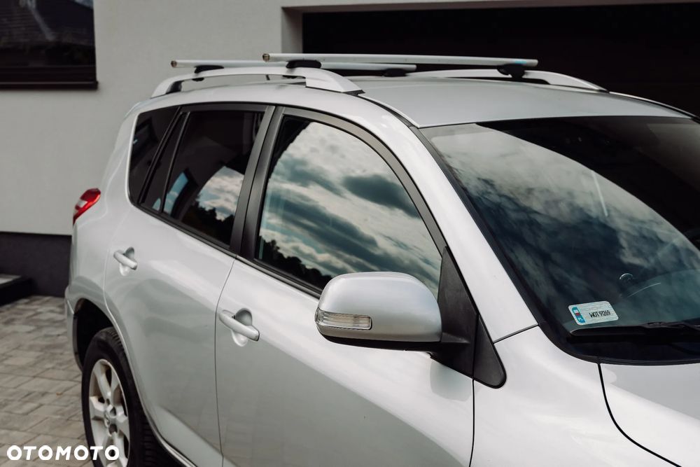 Toyota RAV4 - 5