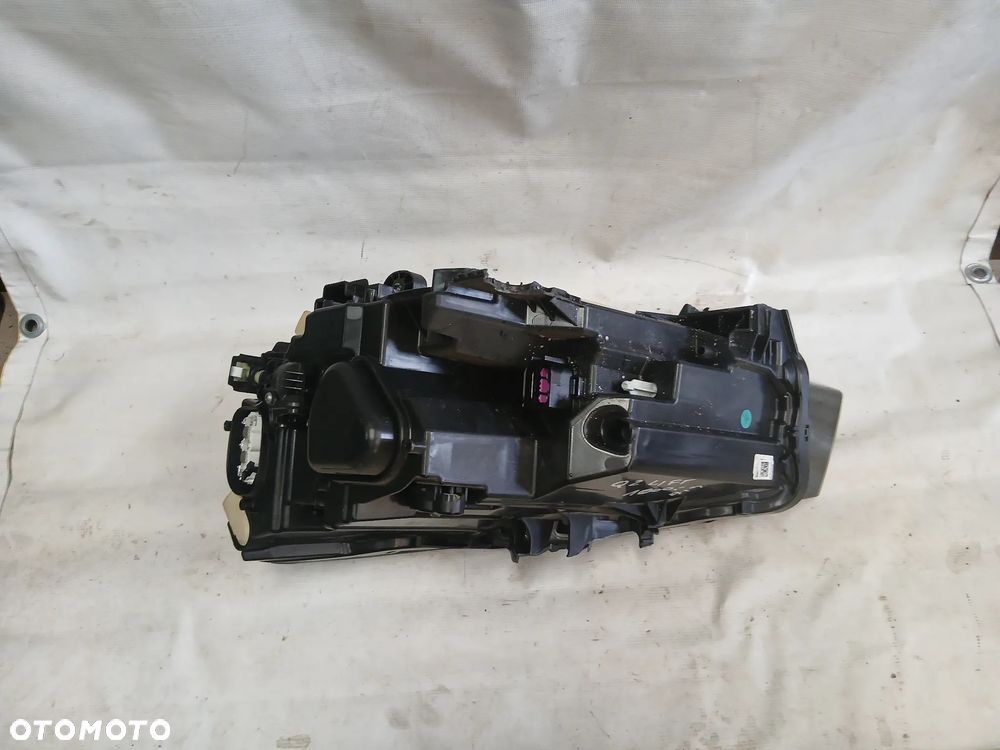 AUDI Q2 reflektor lampa przednia prawa 81A941012 - 2