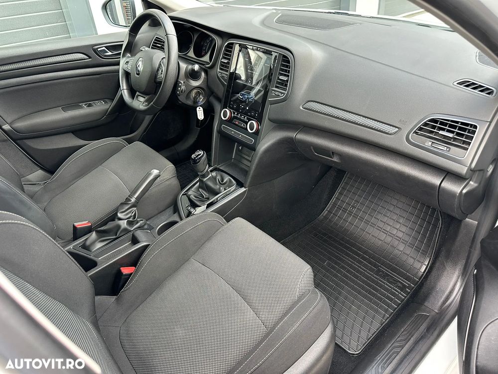 Renault Megane Blue dCi 116 Life - 16