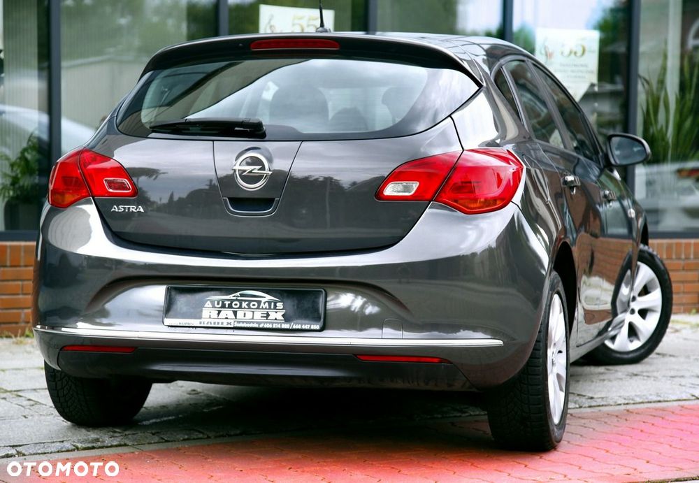 Opel Astra 1.4 T Enjoy - 11
