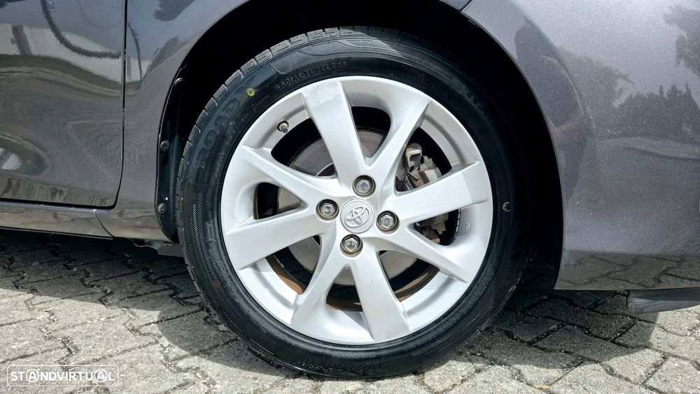 Toyota Yaris 1.5 HSD Sport+P.Luxury - 17