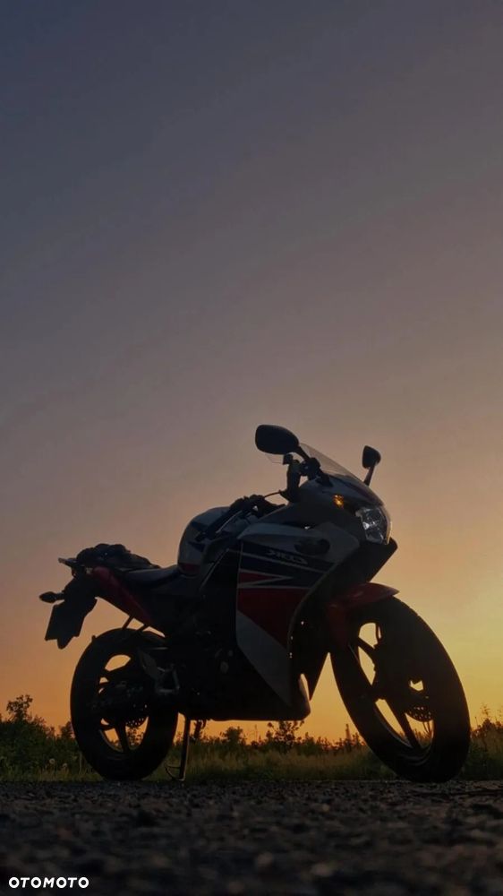 Honda CBR - 32