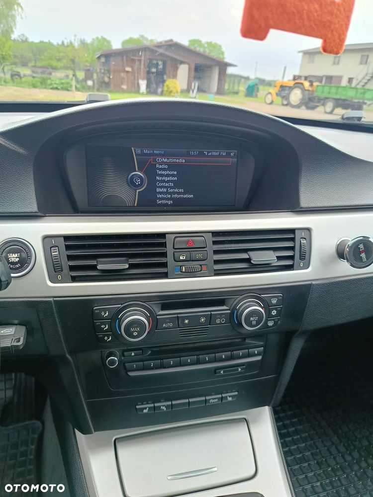 BMW Seria 3 318d DPF Edition Exclusive - 11
