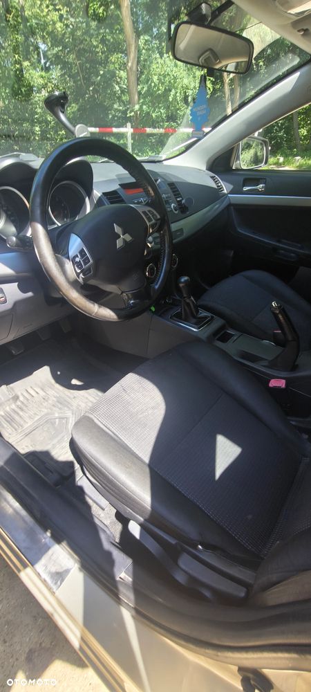 Mitsubishi Lancer 1.8 Invite - 17
