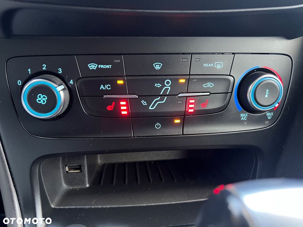 Ford Focus 2.0 EcoBlue STart-Stopp-System ACTIVE - 30