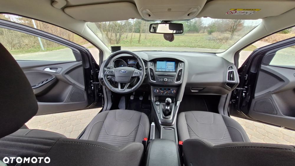 Ford Focus 1.0 EcoBoost Titanium - 8