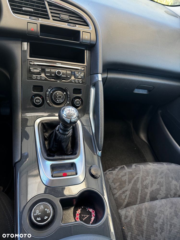 Peugeot 3008 1.6 HDi Premium - 31