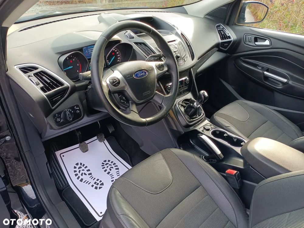 Ford Kuga 2.0 TDCi 2x4 Titanium - 13