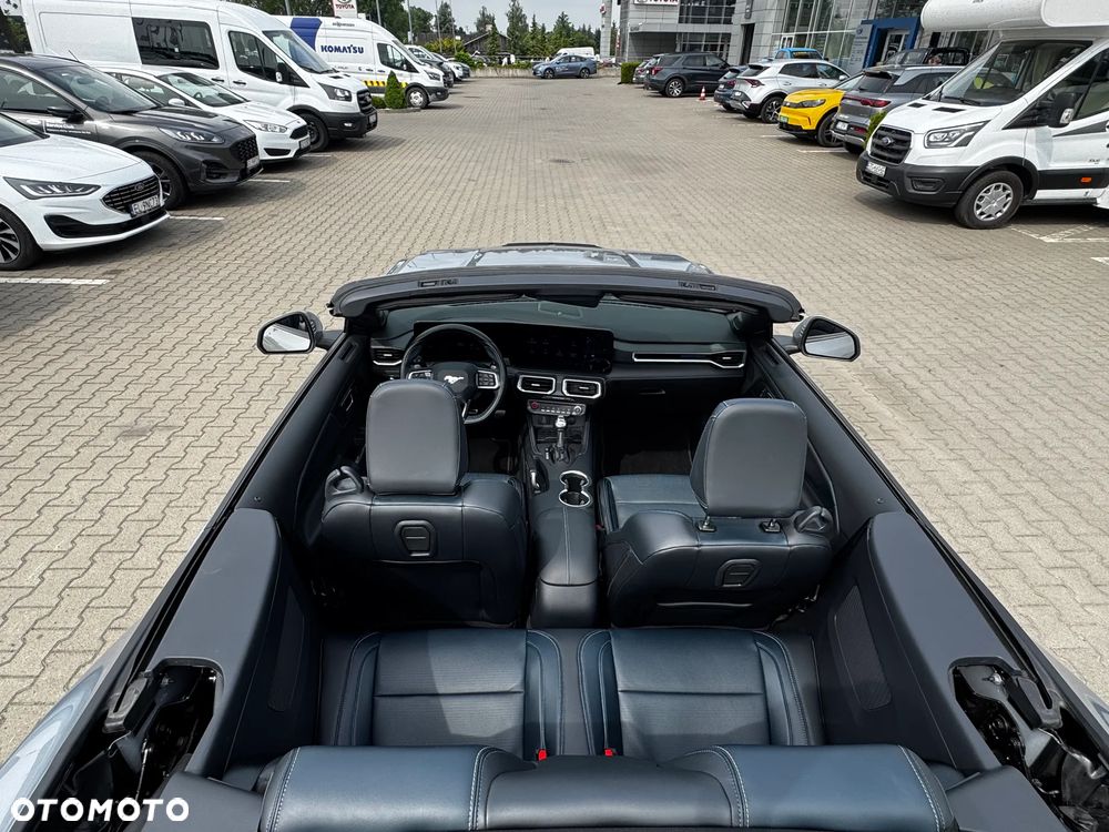 Ford Mustang - 13