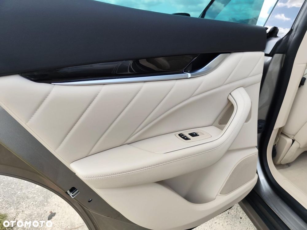 Maserati Levante S Q4 - 34