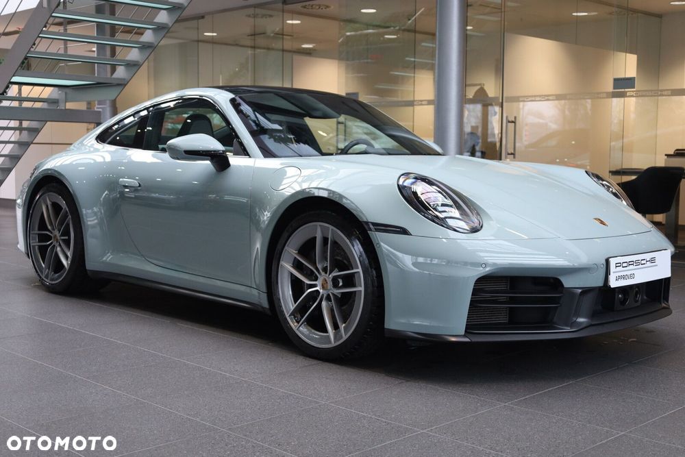 Porsche 911 Carrera - 1