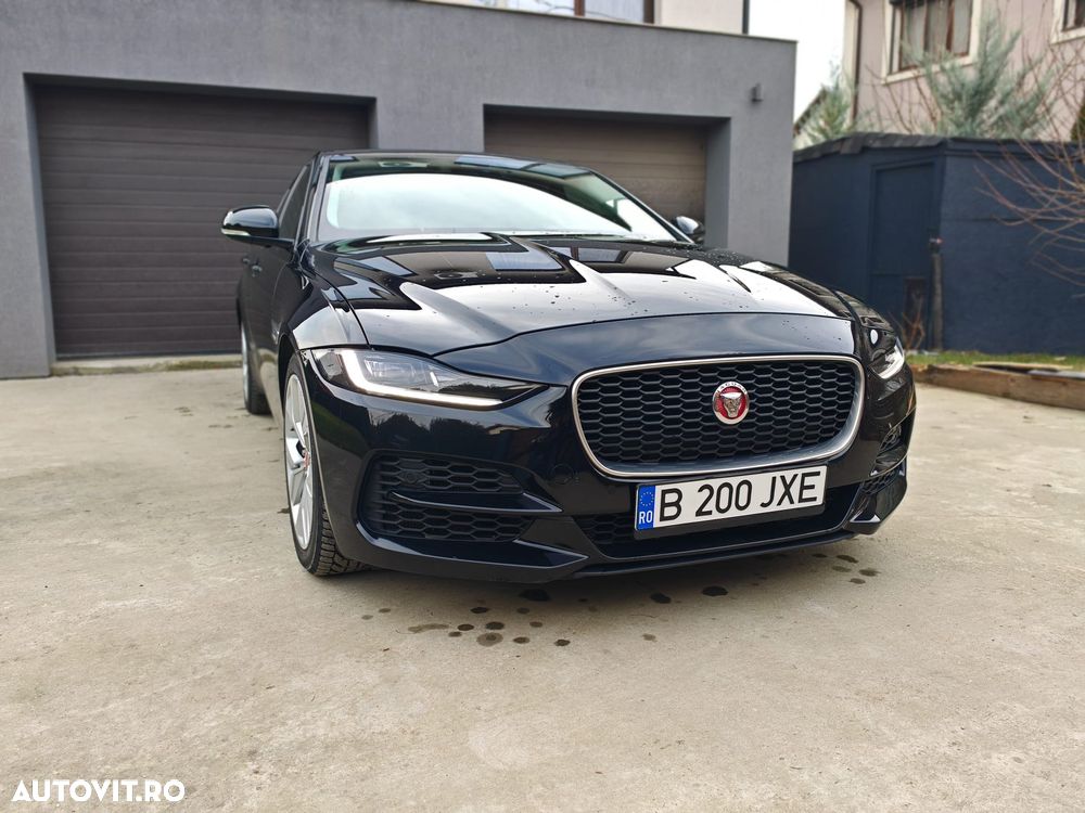 Jaguar XE P250 RWD Standard S - 4