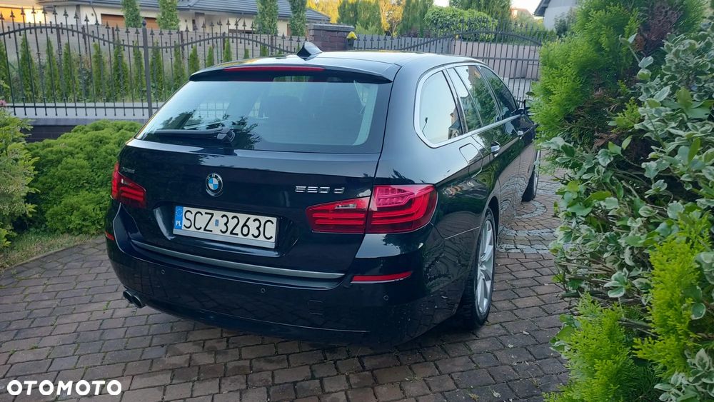 BMW Seria 5 520d xDrive Touring Modern Line - 16