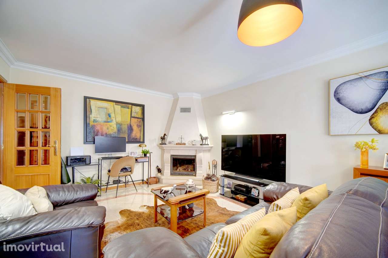 Apartamento T2 com Garagem fechada e arrecadação - Grande imagem: 2/25