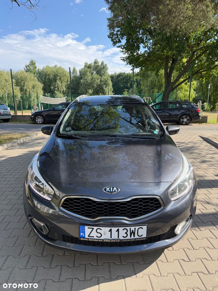 Kia Ceed - 4