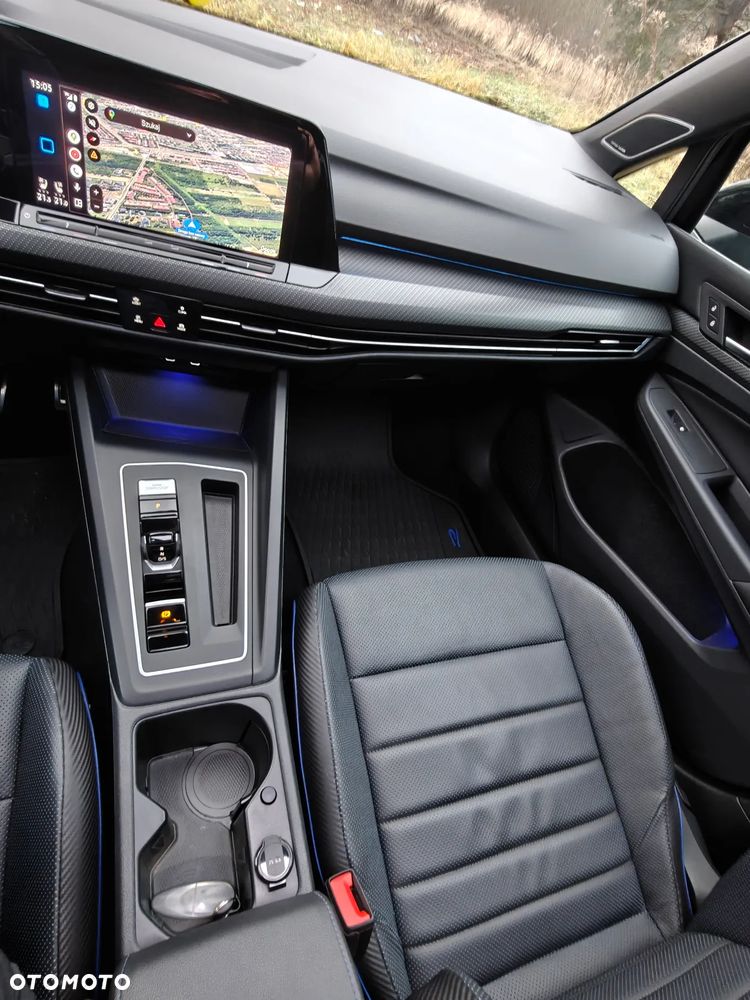 Volkswagen Golf - 25