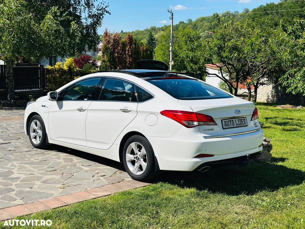 Hyundai i40 1.7 CRDI DPF Sedan Supreme+ - 3
