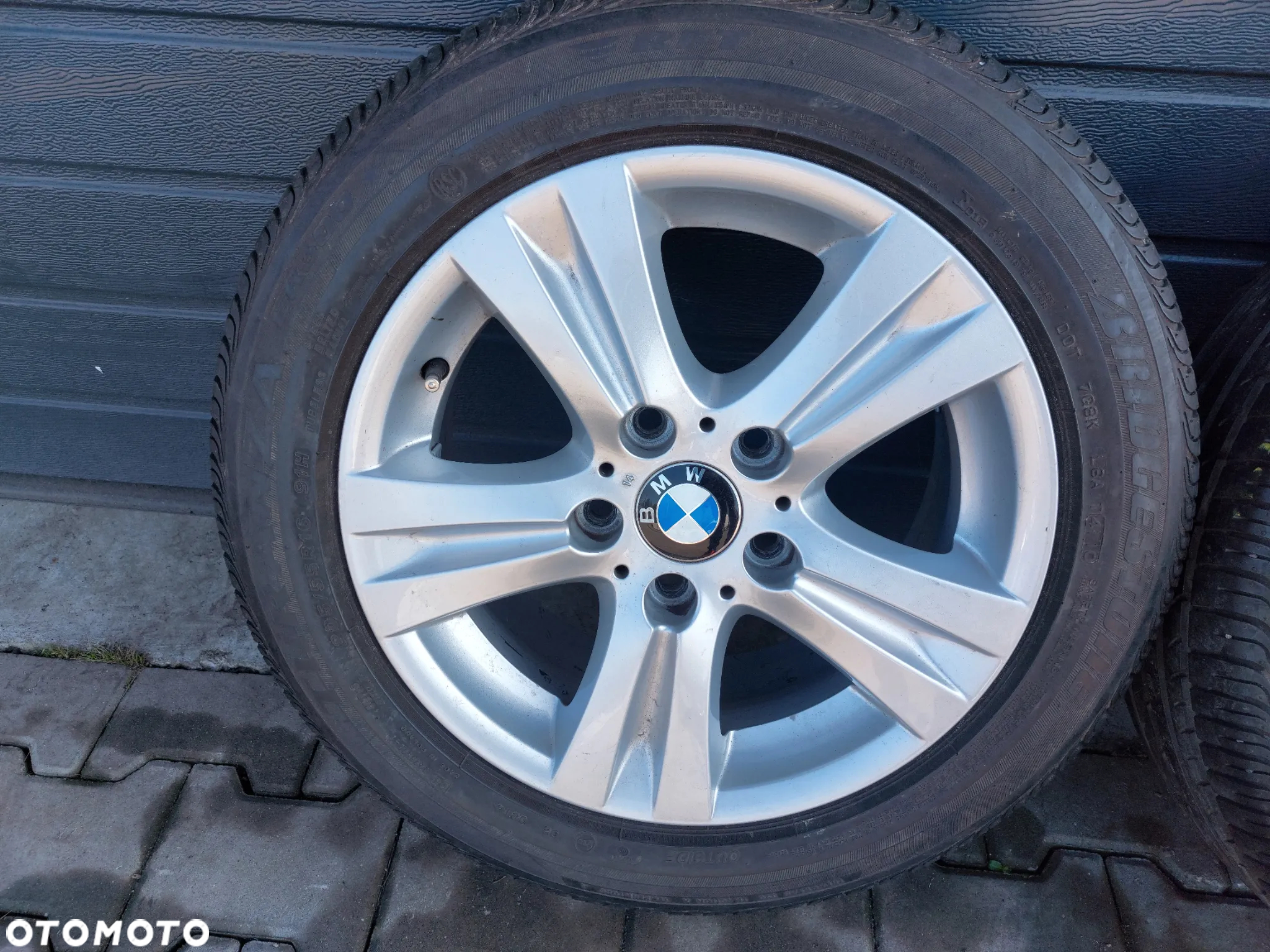 BMW E87 KOŁA FELGI ALUMINIOWE R16 7J ET44 5X120 ORYGINAŁ PROSTE OPONY W SŁABYM STANIE GRATIS ! - 7