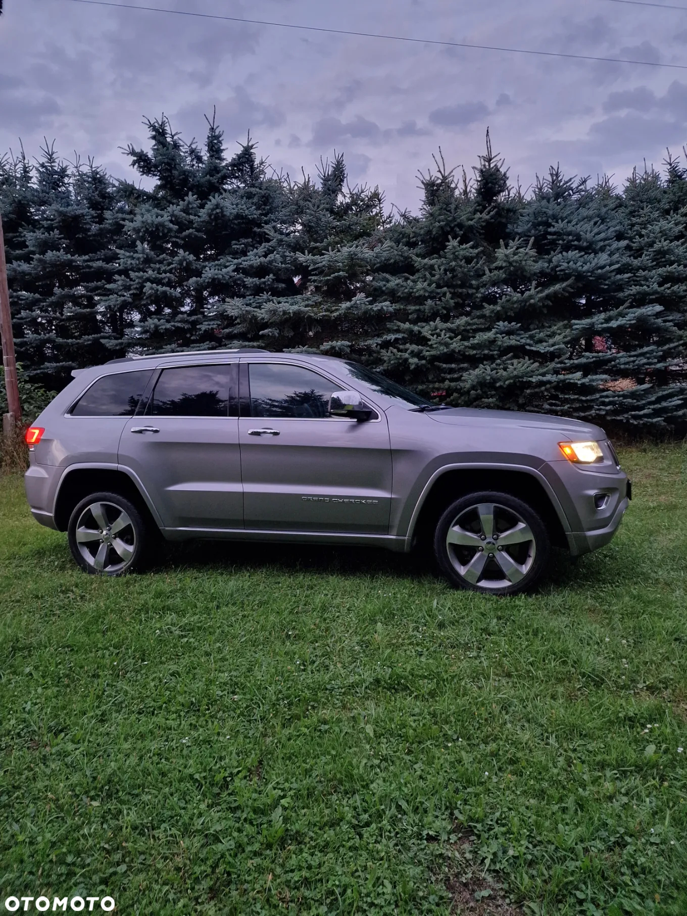 Jeep Grand Cherokee 5.7 V8 HEMI 4WD Automatik Overland - 5