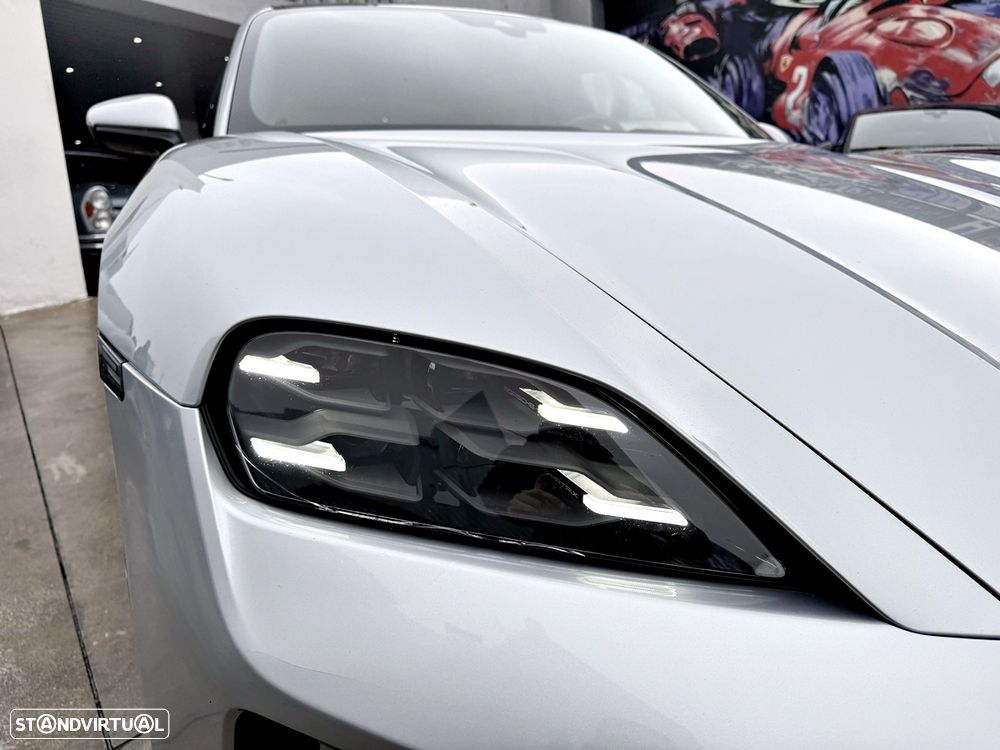 Porsche Taycan 4S - 37