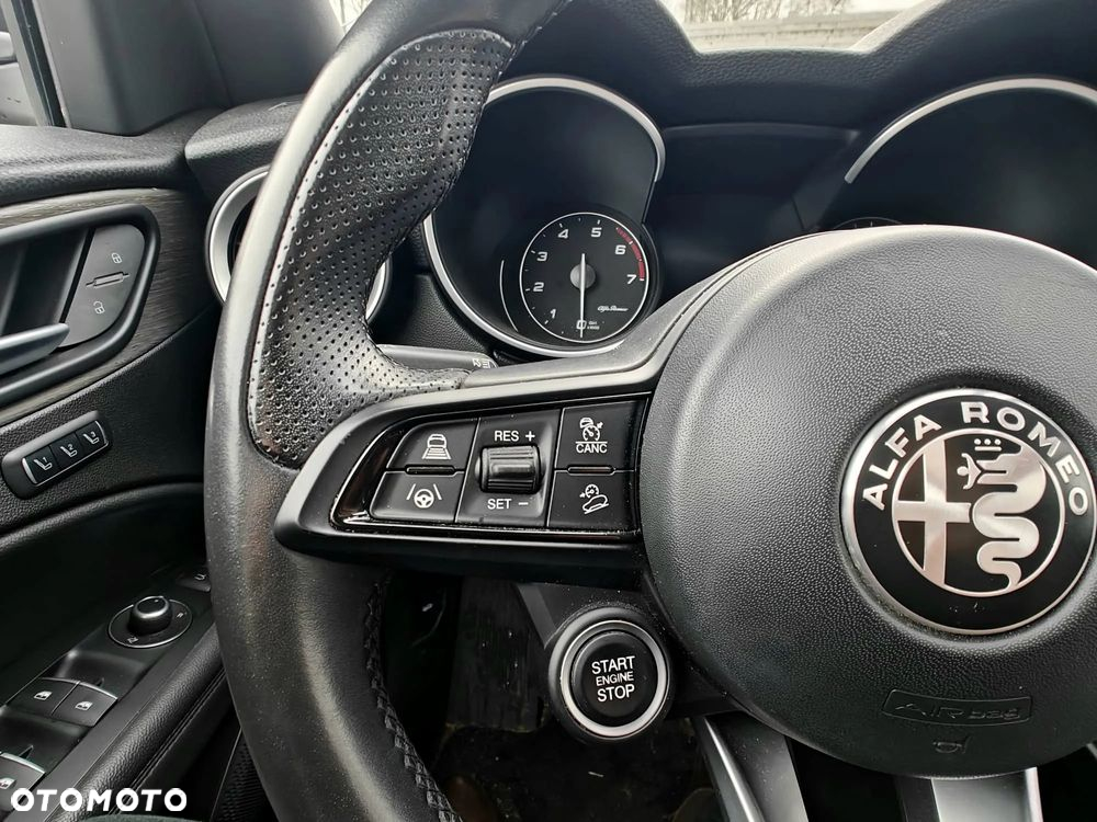Alfa Romeo Stelvio 2.0 Turbo TI Q4 - 20
