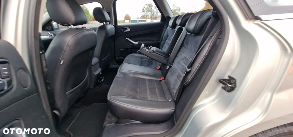 Ford Mondeo 2.0 FF Titanium - 12