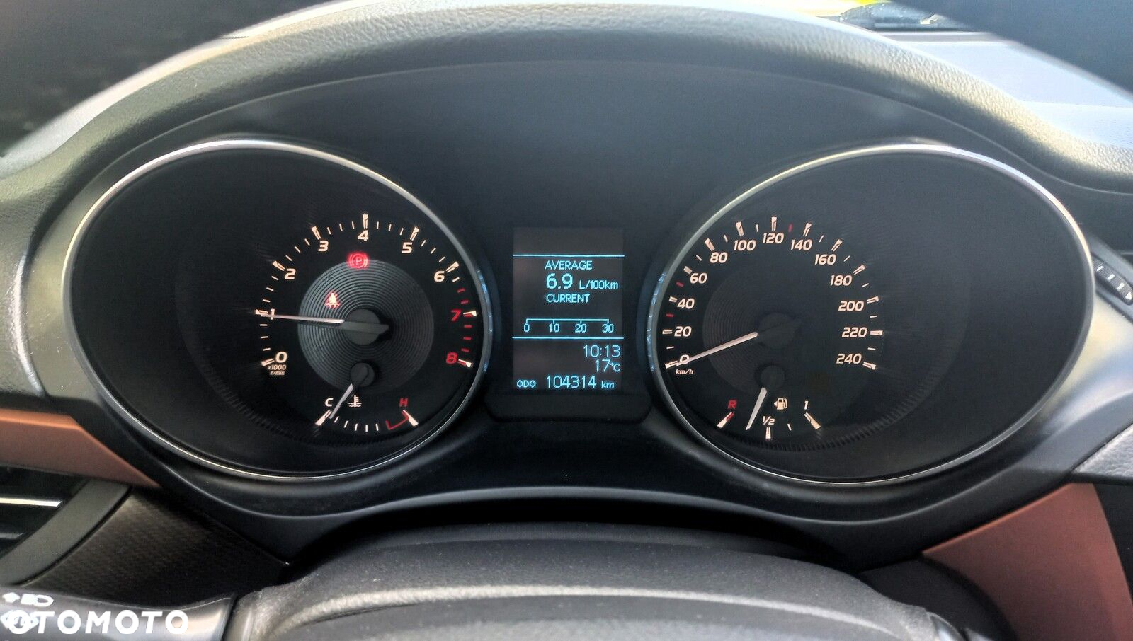 Toyota Avensis - 8