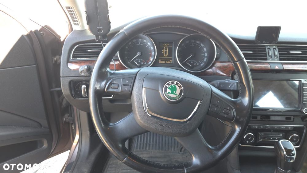 Skoda Superb 2.0 TDI Elegance - 7
