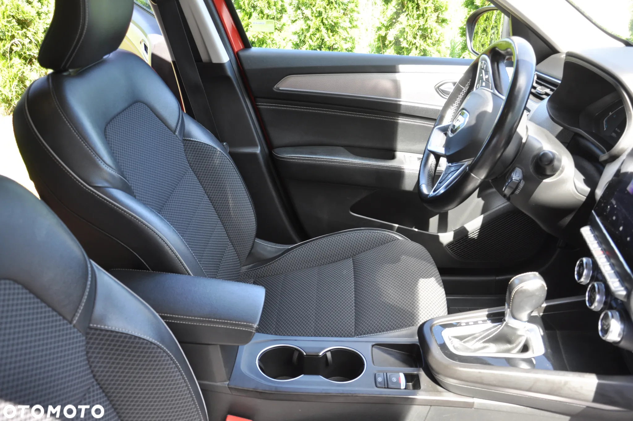 Renault Arkana 1.6 E-TECH Intens MMT - 17