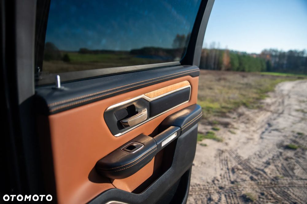 RAM 1500 5.7 Crew Cab Longhorn - 32