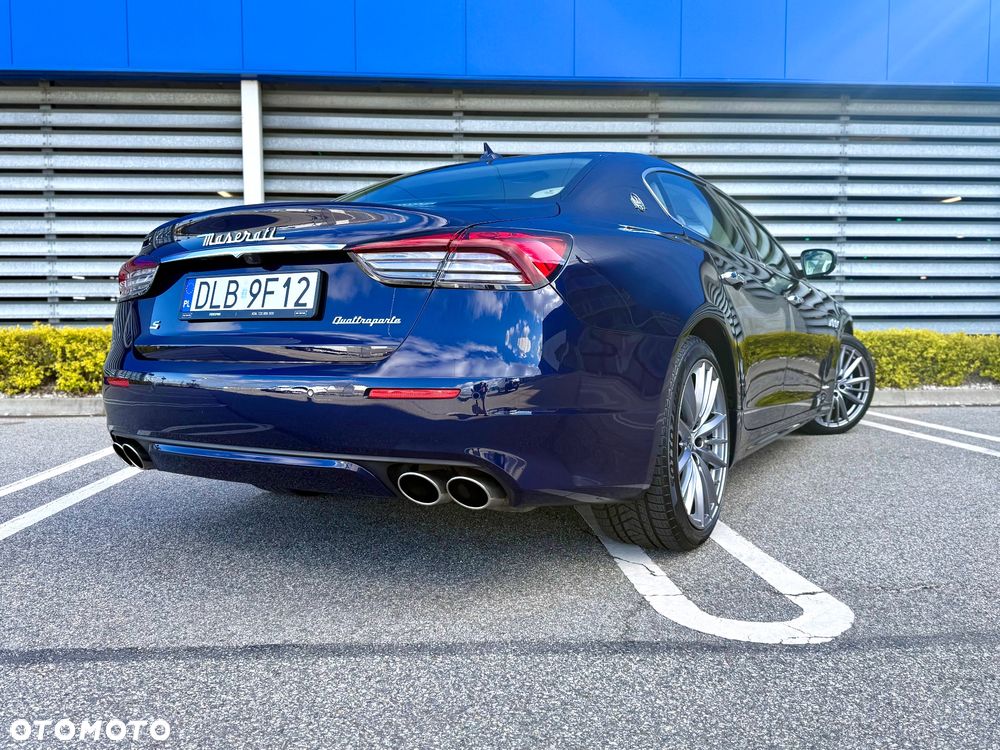 Maserati Quattroporte GranLusso S - 12
