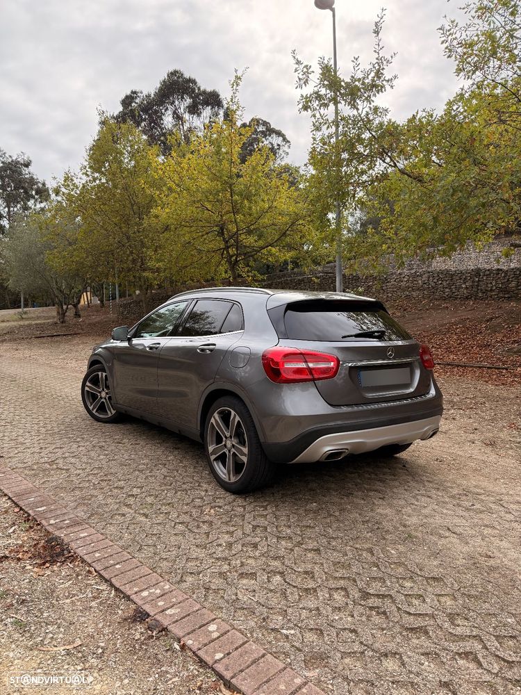 Mercedes-Benz GLA 180 d Urban - 3