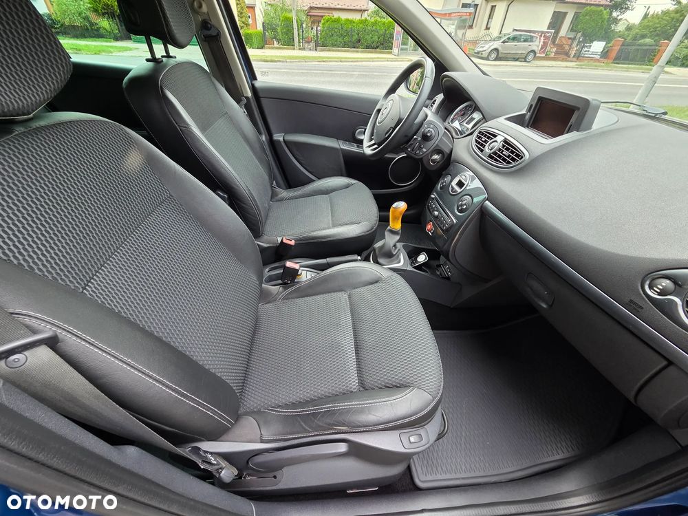 Renault Clio - 9