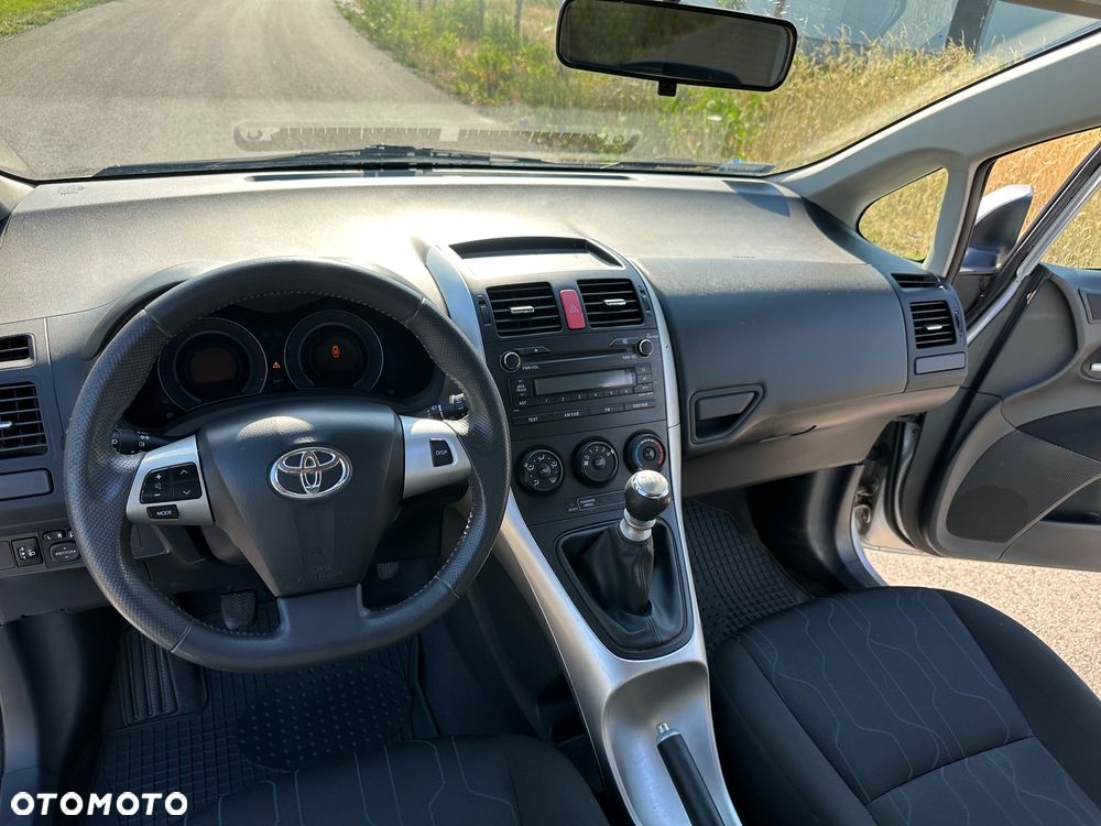Toyota Auris 1.33 VVT-i Active - 33