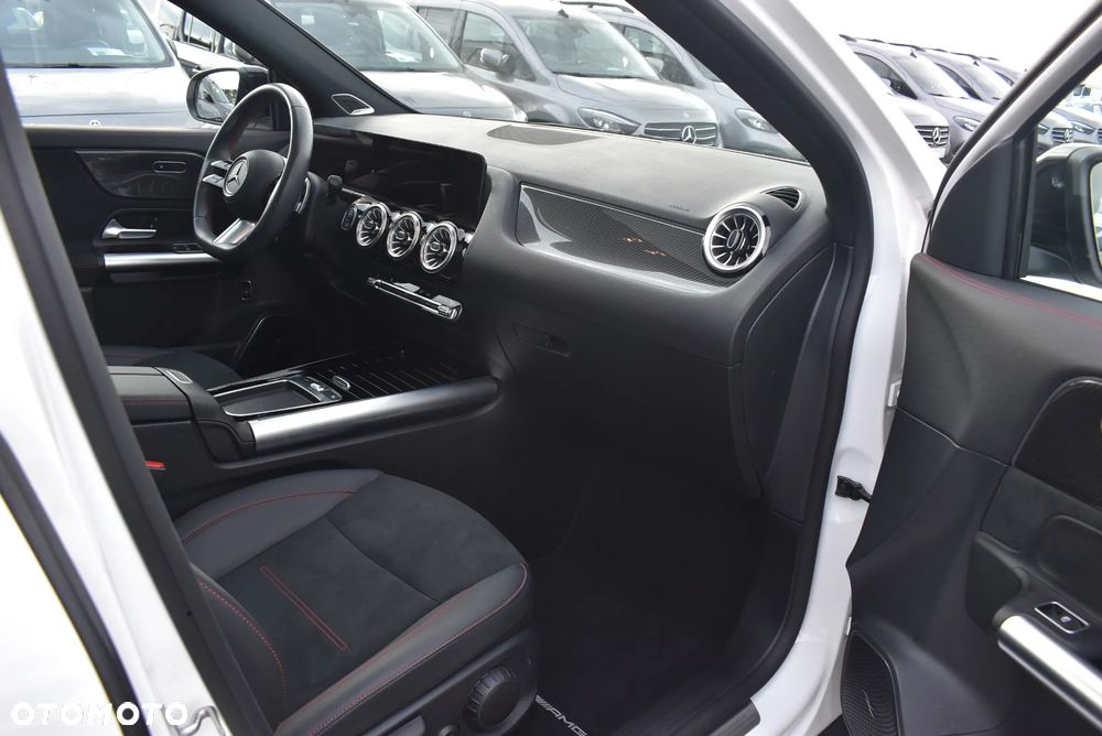 Mercedes-Benz GLA 200 d - 19