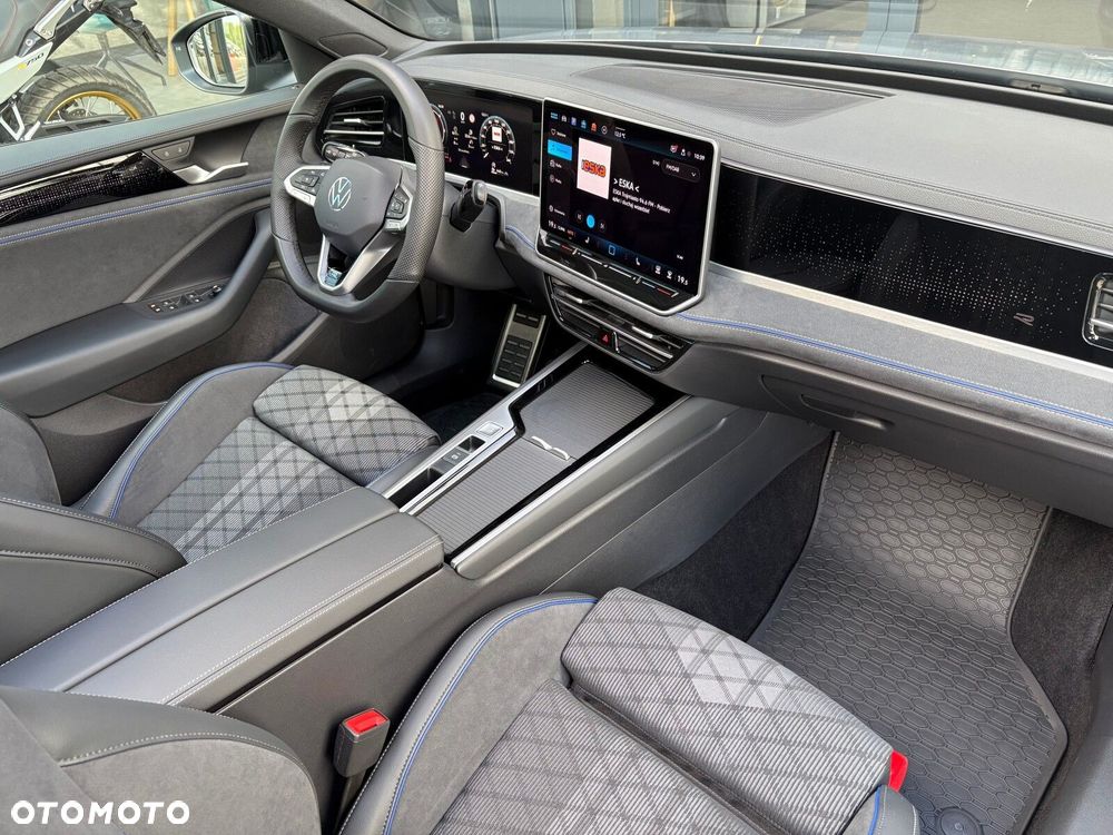 Volkswagen Passat Variant 2.0 TDI SCR R-Line Plus DSG - 19