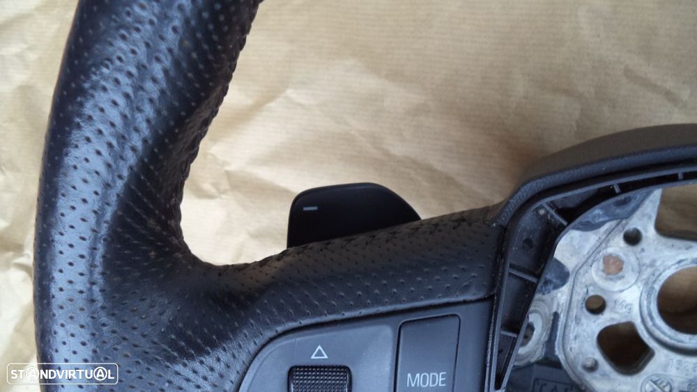 volante Audi A3/A4/A6 ano 2005 a 2010  com comandos e patilhas em bom estado - 4