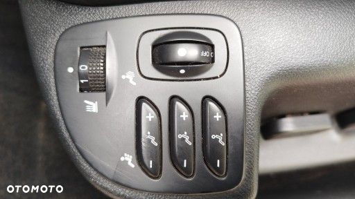 Renault Latitude 2.0 dCi Privilege - 10
