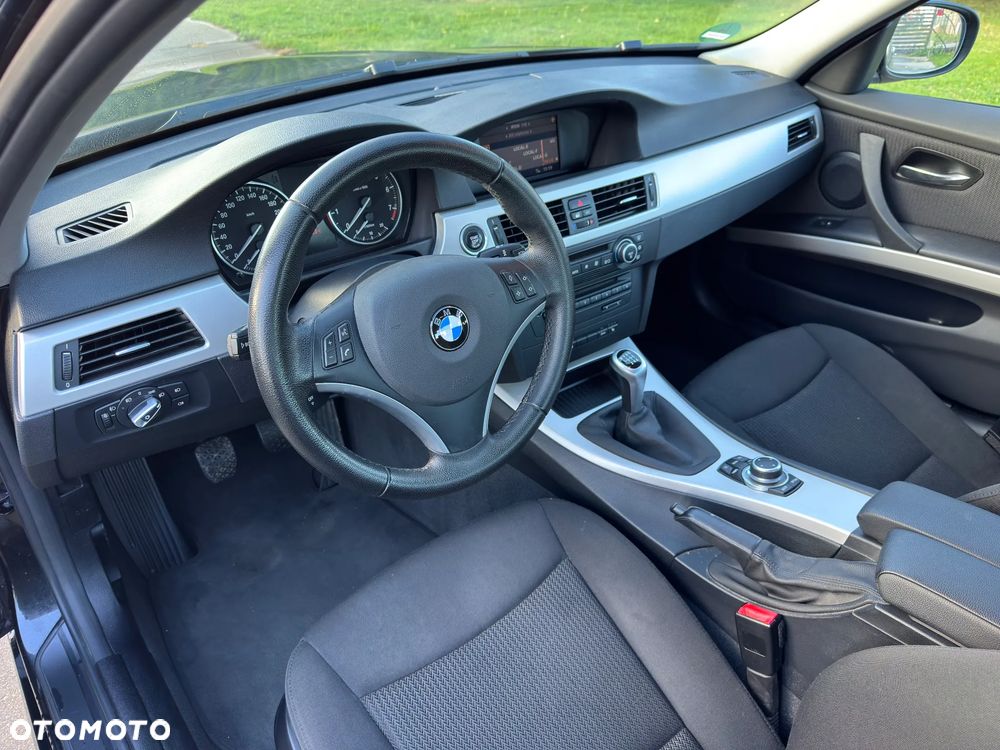 BMW Seria 3 320i Edition Sport - 14